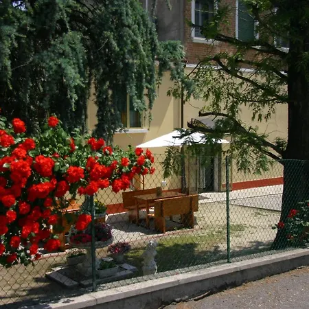 Lilli Apartment