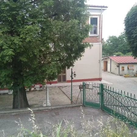 Lilli Apartment *